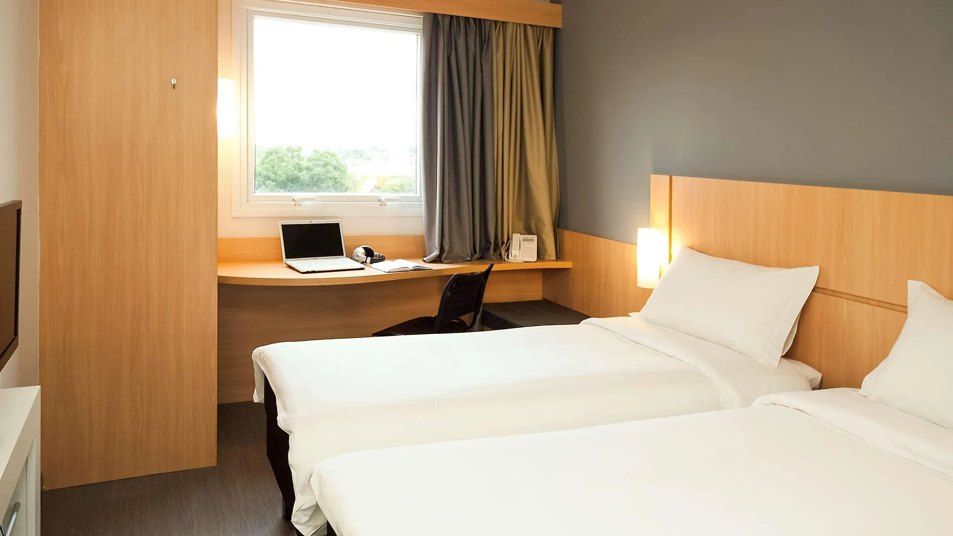 Ibis Joinville 3*,  Brasil
