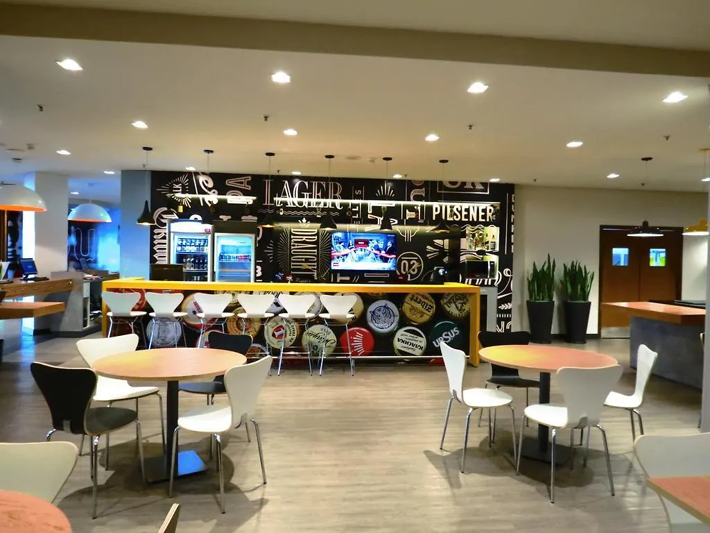 Ibis Joinville 3*,